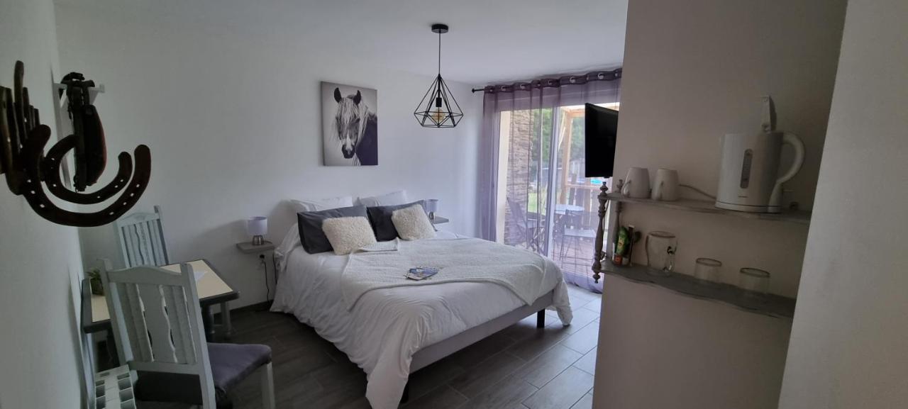 לינה וארוחת בוקר Livry  La Bergerie Du Mesnil מראה חיצוני תמונה